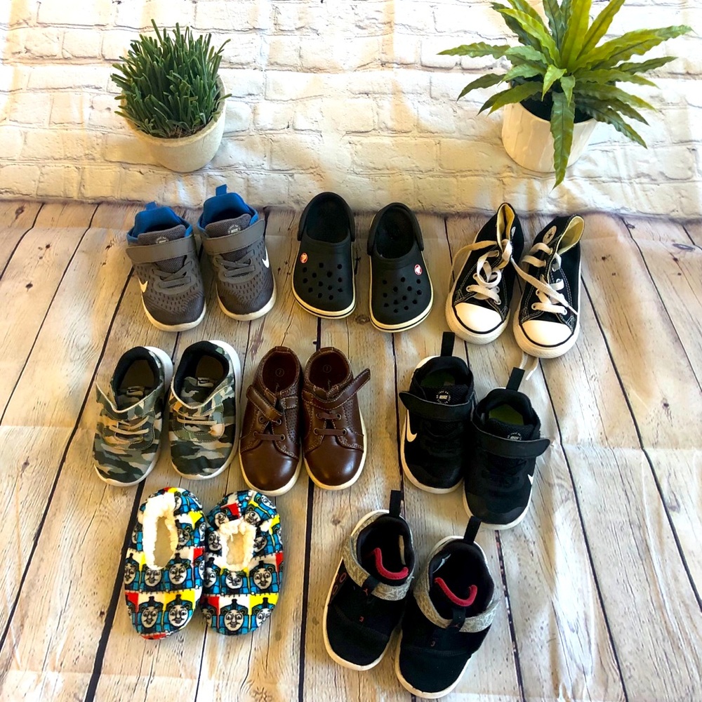 Lot of baby boy size 7 shoe